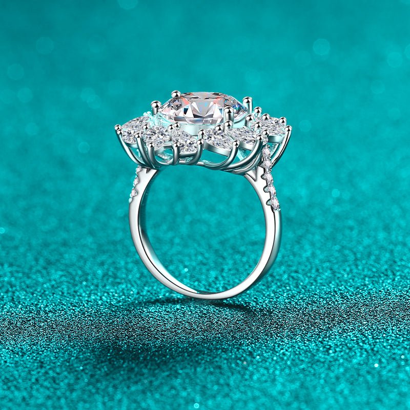 The Palette Theory: Harmonizing Your Skin Undertone with the Right Metal Tone - Moissanite Shine